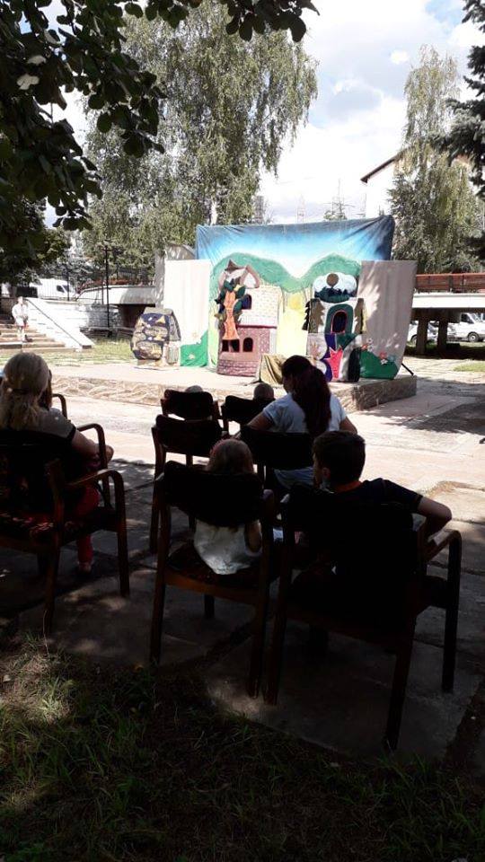 SPECTACOLE ÎN AER LIBER